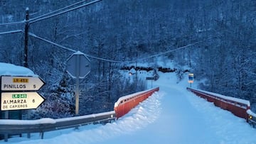 10/01/2021 NEVADA EN LA RIOJA.
 
 Un total de 21 equipos quitanieves se encuentran trabajando a estas horas para paliar los efectos de la borrasca Filomena en forma de hielo y nieve a su paso por la red auton&oacute;mica de carreteras.
 
 SOCIEDAD ESPA&Nt