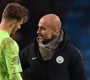 Pep se acercó a consolar al portero del Burton tras el 9-0