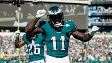 AJ Brown tuvo su mejor partido con el uniforme de los Eagles al atrapar tres pases de touchdown y sumar poco más de 150 yardas.