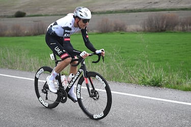 Todo por y para su líder, Tadej Pogacar. El catalán es uno de los grandes gregarios para el esloveno, el principal favorito al Tour, y su rol está claro y definido. En otras carreras, como La Vuelta, tiene más protagonismo individual, como la etapa que logró el pasado año en los Lagos de Covadonga. Su última ausencia en el Tour fue en 2017, y desde 2022, en el UAE, es un hombre fijo para acompañar a Pogacar.