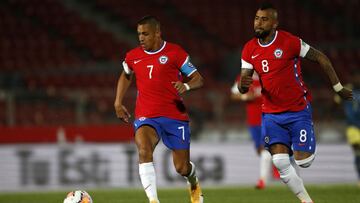 Futbol, Chile vs Colombia.
 Segunda fecha, clasificatorias al mundial Catar 2022.
 Los jugadores de la seleccion chilena Alexis Sanchez y Arturo Vidal son fotografiados durante el partido claisificatorio al mundial de Catar 2022 contra Colombia disputado en el estadio Nacional de Santiago, Chile.
 13/10/2020
 Andres Pina/Photosport
 
 Football, Chile vs Colombia.
 2nd date, 2020 Qatar World Cup qualifier match.
 Chilean National team players Alexis Sanchez and Arturo Vidal are pictured during the 2020 Qatar World Cup qualifier match against Colombia held at the National stadium in Santiago, Chile.
 13/10/2020
 Andres Pina/Photosport