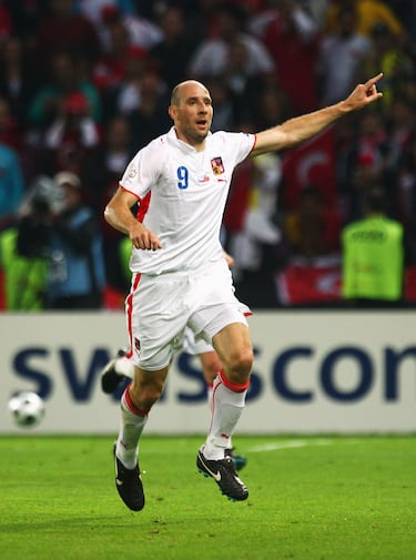 18 goles en 3 participaciones.