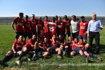 La Drola participa en una temporada regular jugando partidos reales contra equipos reales hechas por los jugadores libres. Este proyecto liderado por la asociación sin fines de lucro “Ovale Oltre le Sbarre” promueve los valores éticos del deporte jugando al juego: la observación de las normas, la lealtad, la solidaridad, el apoyo mutuo de los compañeros y el respeto a los oponentes.