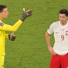 Wojciech Szczesny: “Guillermo Ochoa ha demostrado ser increíble en los Mundiales; mantuvo la historia hoy”