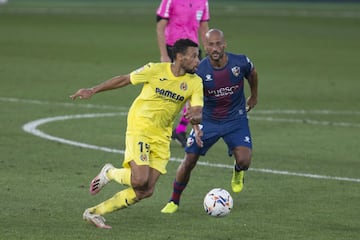 Nuevo club: Villarreal CF | Último club: Valencia CF | Coste del fichaje: 6,50 millones de euros.