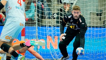 Sotra (Norway), 02/11/2023.- Spain's Gonzalo Perez De Vargas Moreno in action during the handball Golden League Gjensidige Cup match between Spain and the Netherlands, at the Sotra Arena, in Sotra, Norway, 02 November 2023. (Balonmano, Países Bajos; Holanda, Noruega, España) EFE/EPA/Stian Lysberg Solum NORWAY OUT