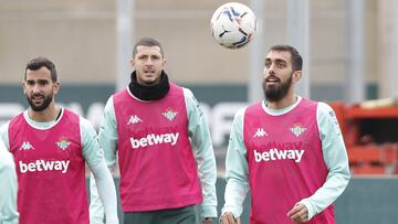 Borja Iglesias, en un entrenamiento. 