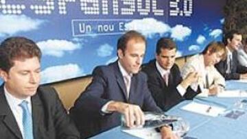 <b>VOTO DE CONFIANZA. </b>Los miembros de Espanyol 3.0 rompieron su silencio ayer tras la cena del Windsor.