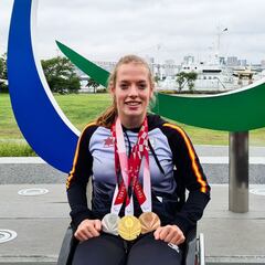 Marta Fernández hace 'triplete' y será abanderada en la clausura