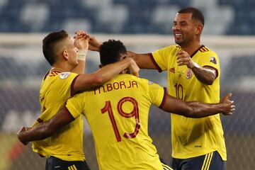 Los dirigidos por Reinaldo Rueda debutaron con victoria en el primer partido de la Copa América. La Tricolor se impuso con un tanto de Edwin Cardona.