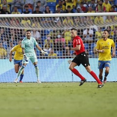 Álvaro Valles también se cae