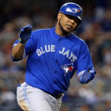 Edwin Encarnación consiguió uno de los cinco home runs de Toronto.