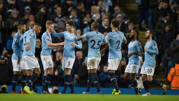 Los jugadores del City celebran un gol.