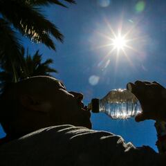 Revelan las 10 comunas de Santiago que más sufren con la ola de calor en verano: expertos exponen los lugares más golpeados