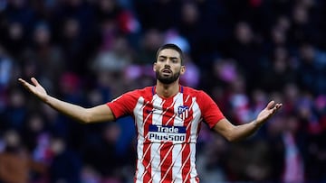 Carrasco se queja durante el partido contra Las Palmas.