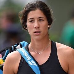 Muguruza vuelve del pozo