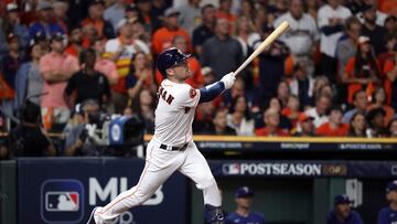 HOUSTON, TEXAS - OCTOBER 15: Alex Bregman #2 of the Houston Astros flies out to Evan Carter #32 of the Texas Rangers (not pictured) in the eighth inning during Game One of the American League Championship Series at Minute Maid Park on October 15, 2023 in Houston, Texas. Bob Levey/Getty Images/AFP (Photo by Bob Levey / GETTY IMAGES NORTH AMERICA / Getty Images via AFP)