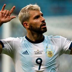 Canelo Álvarez se rinde ante el Kun Agüero