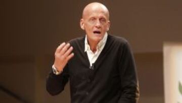 Collina: “La regla es clara para todos, pero hay que unificar”