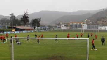 El Atlético se entrenó en la ciudad deportiva del Sporting de Cristal, con Lima en el horizonte.