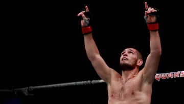 El peleador ruso Khabib Nurmagomedov está listo para regresar a la UFC y quiere tres peleas en un año para demostrar que es el mejor.
