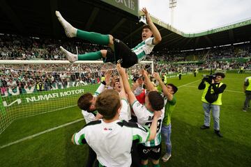 La fiesta conjunto racinguista tras el ascenso a segunda.