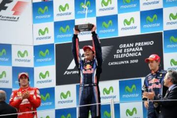 Podio del Gran Premio de España con Fernando Alonso, Mark Webber y Sebastian Vettel en mayo del 2010.