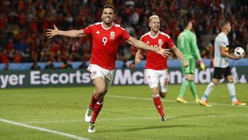 Sun: Robson-Kanu en la agenda del Atleti por si falla Costa