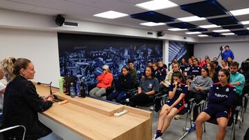 Irene Ferreras estuvo acompañada por toda la plantilla del Depor Abanca en su adiós.