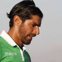 Abreu podría recibir castigo de hasta 10 fechas por lanzar mesa