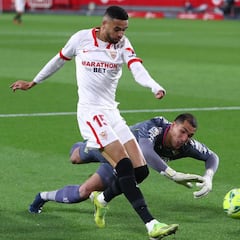 La seguridad en suspenso de Joel y la firma de Moncayola