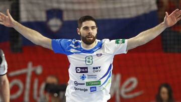 Janc: "Jugar en el Bar?a es hacerlo en el club m¨¢s exitoso"