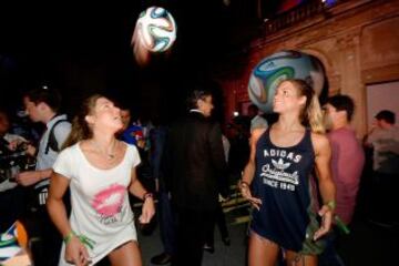 Las nadadoras de sincronizada de Brasil, Bianca Feres y Branca Feres.