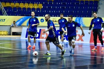 Ricardinho, junto a Mario Rivillos, Pazos, Borja y Herrero entrenando en el Almaty Arena.