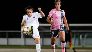 Ainoa Campo y Priscila, durante el Tacon-Betis en Valdebebas. 