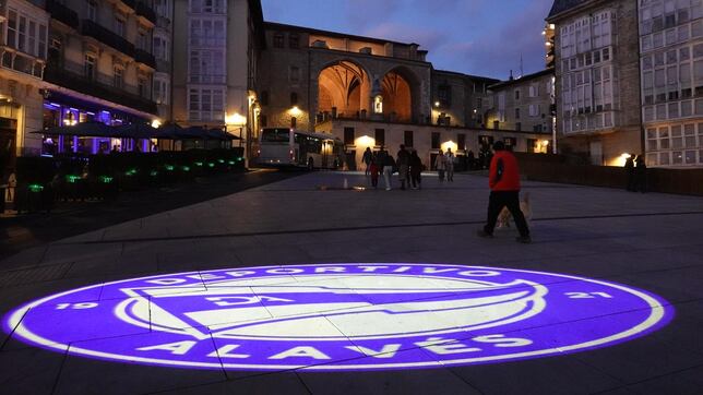 Vitoria, en blanco y azul