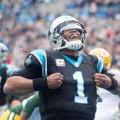 Cam Newton está desatado también en el juego terrestre