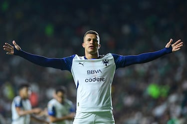 Probablemente el mejor jugador de Rayados en el reciente torneo de Liga MX. el colombiano mueve los hilos del mediocampo y buscará sumar su experiencia para esta competición.