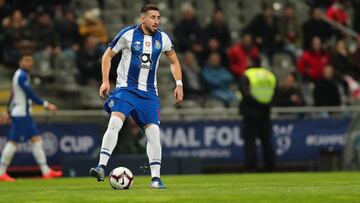 H&eacute;ctor Herrera disputando un partido con el Porto en la temporada 2018-2019.