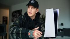 Un streamer se gasta más de 15.000 euros en un PC con una PS5 dentro