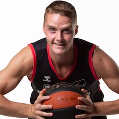 Hakanson da positivo en el Bilbao Basket y queda confinado