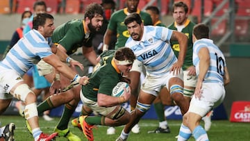 GQEBERHA, SOUTH AFRICA - AUGUST 14: Jasper Wiese of South Africa attempts to avoid a tackle against Rodrigo Bruni of Argentina during the Castle Lager Rugby Championship match between South Africa and Argentina at Nelson Mandela Bay Stadium on August 14,