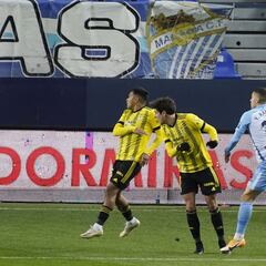 Dani Barrio salva a un Málaga sin suerte con el VAR