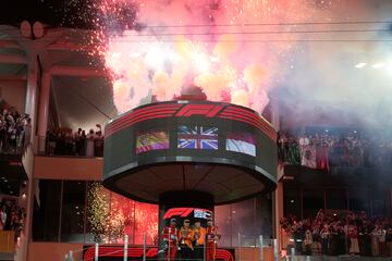 El podio de la carrera en Abu Dhabi con Norris como primero, Sainz, segundo y Leclerc, tercero.
