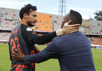 Luis Amaranto Perea debutó en la fecha 9 como entrenador de Leones, equipo que está cerca de descender a la segunda categoria.