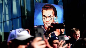 BOSTON, MASSACHUSETTS - FEBRUARY 05: Fans display a sign of Tom Brady #12 during the New England Patriots Super Bowl Victory Parade on February 05, 2019 in Boston, Massachusetts.   Billie Weiss/Getty Images/AFP
 == FOR NEWSPAPERS, INTERNET, TELCOS &amp; TELEVISION USE ONLY ==