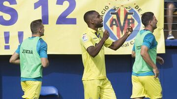 Bakambu celebra su gol a Las Palmas.