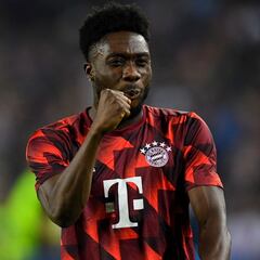 Davies renegocia su futuro