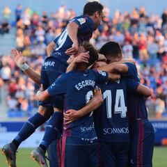 El Huesca de Míchel enamora a El Alcoraz ganando al Depor