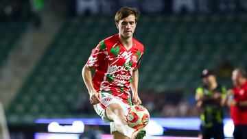 Agustin Palavecino of Necaxa during the 17th round match between Mazatlan FC and Necaxa as part of the Liga BBVA MX, Torneo Apertura 2025 at El Encanto Stadium, on November 07, 2025 in Mazatlan, Sinaloa Mexico.